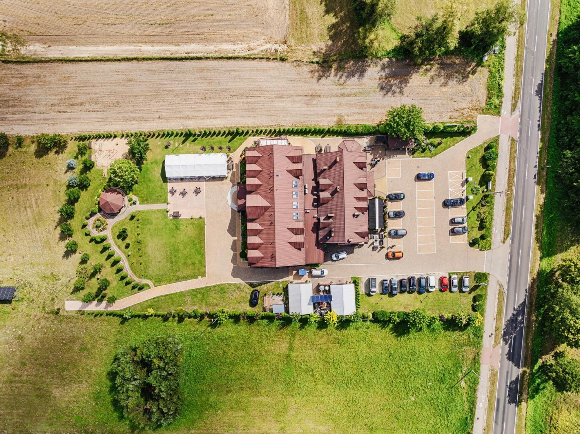 Gosciniec Zacisze I Blisko A2 Dabie-Uniejow I Restauracja住宿加早餐旅馆 外观 照片