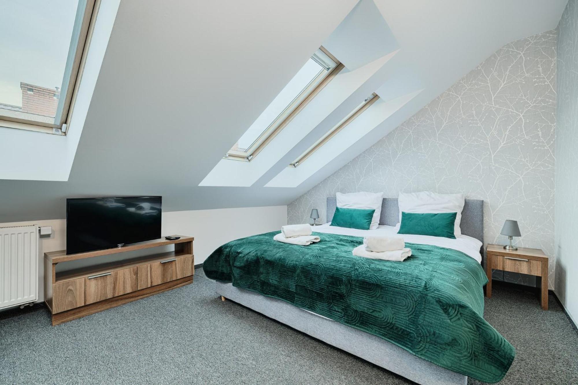 Gosciniec Zacisze I Blisko A2 Dabie-Uniejow I Restauracja住宿加早餐旅馆 外观 照片