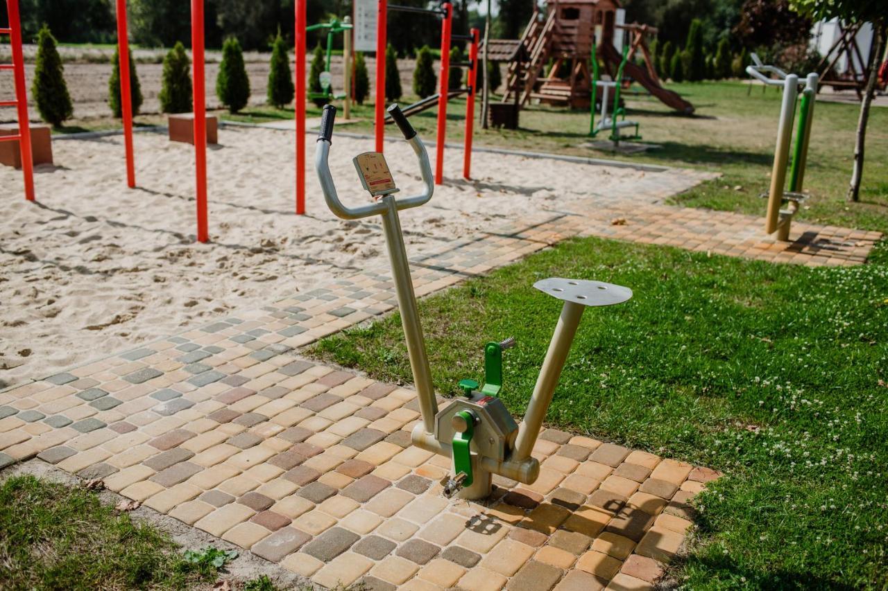 Gosciniec Zacisze I Blisko A2 Dabie-Uniejow I Restauracja住宿加早餐旅馆 外观 照片