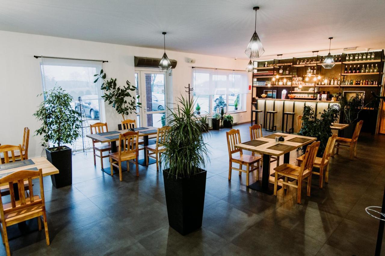 Gosciniec Zacisze I Blisko A2 Dabie-Uniejow I Restauracja住宿加早餐旅馆 外观 照片